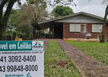 Itaipu realiza quinto leilão do ano com 32 casas na Vila A; lances começam em R$ 259 mil