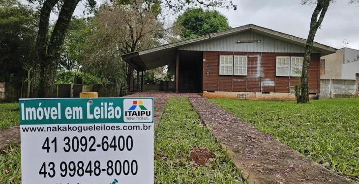 Itaipu realiza quinto leilão do ano com 32 casas na Vila A; lances começam em R$ 259 mil