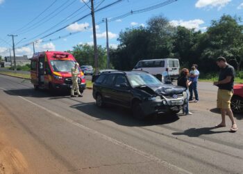 Colisão entre carros na Avenida Andradina deixa grávida ferida