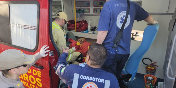Trabalhador sofre choque elétrico de alta tensão em obra na Avenida República Argentina