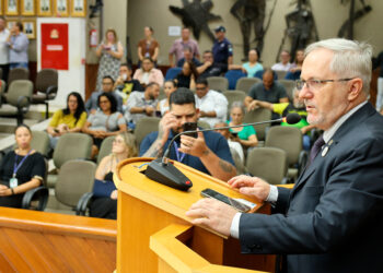 Justiça paralisa processo disciplinar contra vereador Ranieri