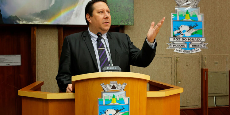 Adriano Rorato propõe nova lei para facilitar negociação de dívidas tributárias