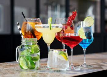 Mulher é monitorada com suspeita de intoxicação por metanol em Foz do Iguaçu