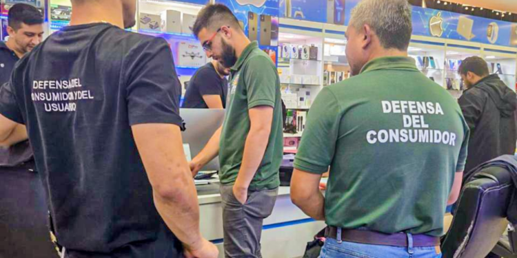 Fiscalização garante ressarcimento a turistas vítimas de golpes em lojas de Ciudad del Este