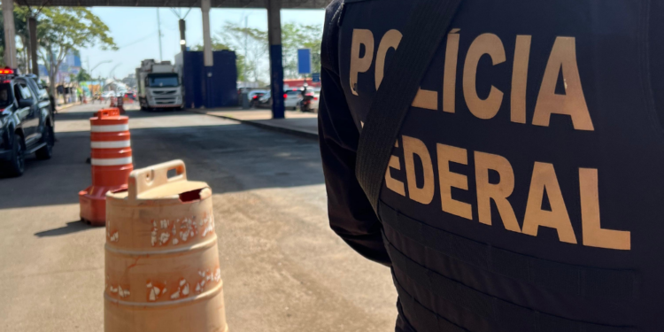 Brasileiro foragido por roubo e homicídio é preso após ser localizado no Paraguai