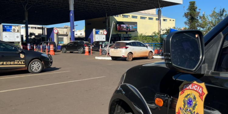 Brasileiro com mandado por pensão alimentícia é preso ao tentar embarcar para a Europa