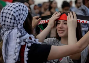 Foz do Iguaçu reúne comunidade em ato pró-Palestina e clama por justiça humanitária