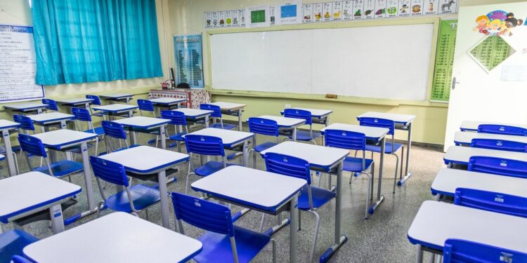 Rede municipal enfrenta grave déficit de psicólogos na Educação