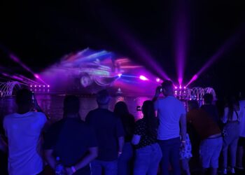 Wonder Park Foz oferece entrada gratuita para professores do Paraná em comemoração ao seu dia