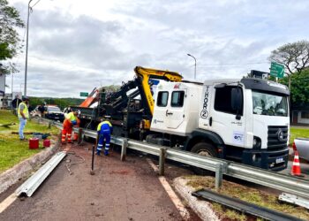 Acesso ao Jardim Jupira é bloqueado na BR-277 por motivos de segurança
