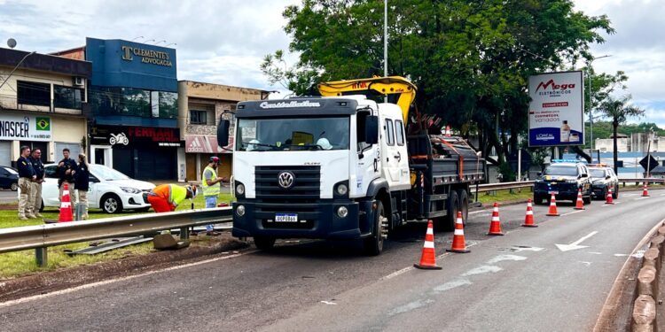 Fechamento do acesso da BR-277 ao Jardim Jupira revolta empresários e moradores