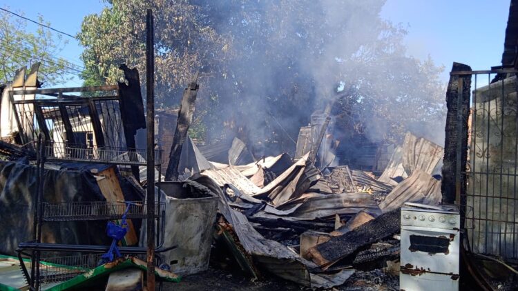 Família perde tudo em incêndio no Portal da Foz e pede ajuda para recomeçar