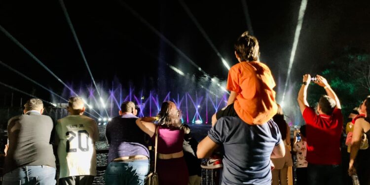 Wonder Park Foz encerra campanha solidária com sucesso e mais de 600 quilos de alimentos doados