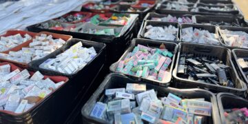 Receita Federal manda uma carreta de cigarros eletrônicos para destruição em Goiânia