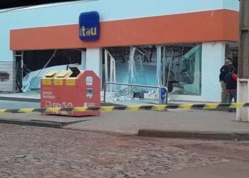 Explosões e tiros em Katueté/PY: quadrilha leva US$ 900 mil de agência do Itaú