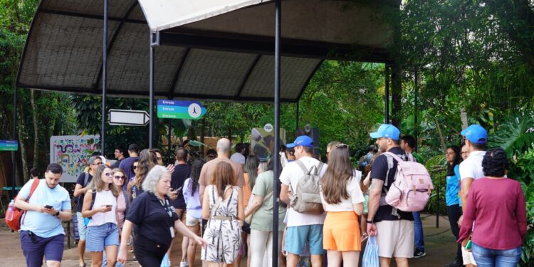 Mais de 5,7 mil moradores visitam Parque das Aves durante ação gratuita de aniversário