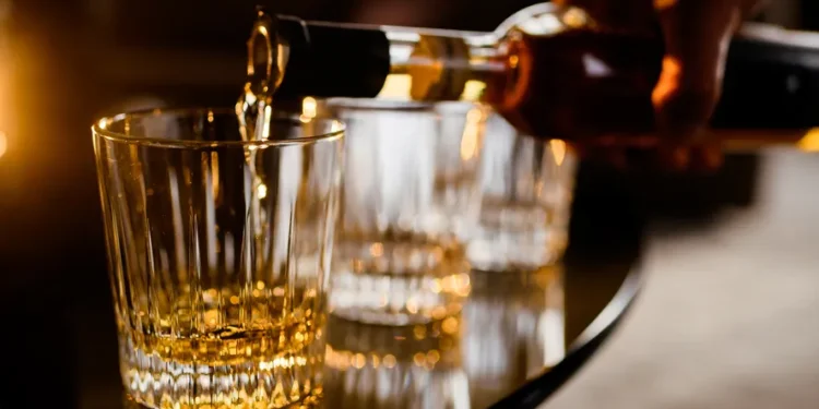 Foz investiga quarto caso suspeito de intoxicação por metanol