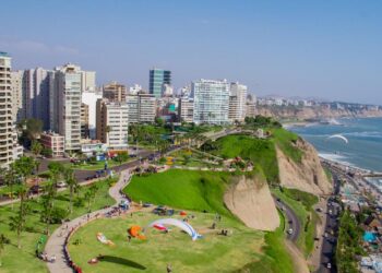 Companhia low cost é opção econômica para conhecer Lima, no Peru