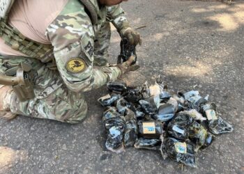 PRF prende casal com 14 quilos de “maconha gourmet” escondidos em tanque de combustível