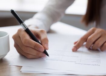 Feira Jovem de Negócios Iguaçu 2025 destaca talentos locais em busca do primeiro emprego