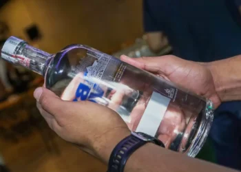 Vítimas consumiram produtos que não são próprios para consumo humano, como tíner, acetona e até etanol puro. Foto: Agência Brasil