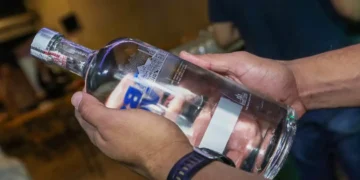 Vítimas consumiram produtos que não são próprios para consumo humano, como tíner, acetona e até etanol puro. Foto: Agência Brasil