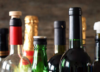 Município apura caso suspeito de intoxicação por metanol em Foz