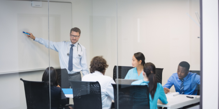 Comus e vereador cobram explicações sobre crise entre Unila e Hospital Municipal