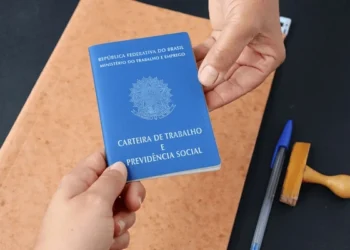 Mutirão de Emprego reúne empresas e candidatos na Faculdade Uniguaçu dia 30 de outubro