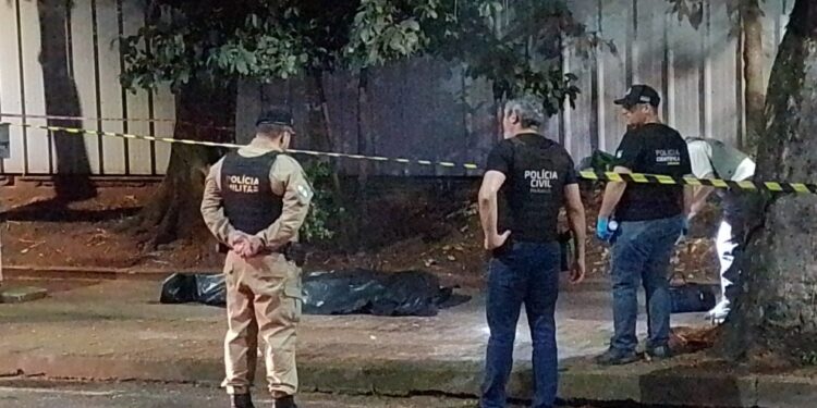 Homem é encontrado morto na Avenida Brasil