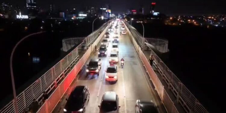 Ponte da Amizade registra movimento recorde