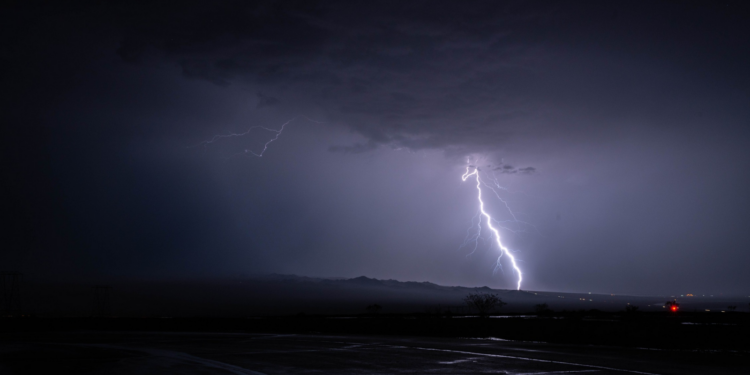 Foz do Iguaçu tem alerta vermelho por risco de tempestades severas no domingo (16)
