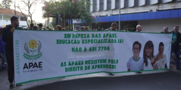 Diretor da APAE critica decreto que pode extinguir escolas para alunos com deficiência