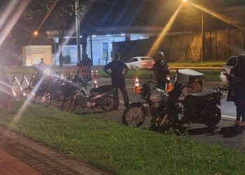 Operação Cavalo de Aço aborda 152 veículos e recolhe 45 ao pátio em Foz do Iguaçu