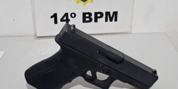 Três pessoas são presas após perseguição policial na Vila C, em Foz do Iguaçu