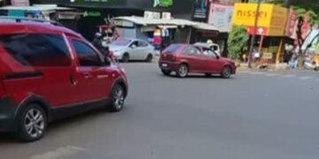 Brasileira atropela guarda de trânsito no microcentro de Ciudad del Este