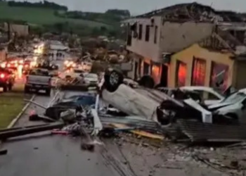 Tornado devasta Rio Bonito do Iguaçu e deixa rastro de destruição