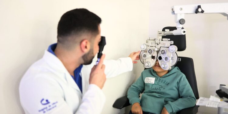 Projeto social oftalmológico beneficia gratuitamente mais de mil crianças em Cascavel