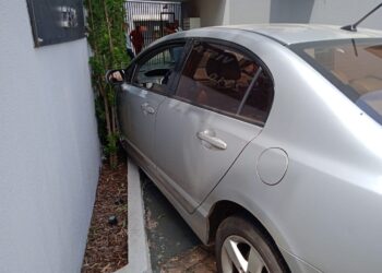 Câmera de segurança flagra acidente na Avenida Felipe Wandscheer, em Foz do Iguaçu