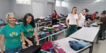 Outlet Jeans beneficia APAE com renda solidária em evento na Avenida Paraná