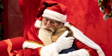 Papai Noel chega ao Catuaí Palladium e dá início à temporada de Natal neste domingo (9)