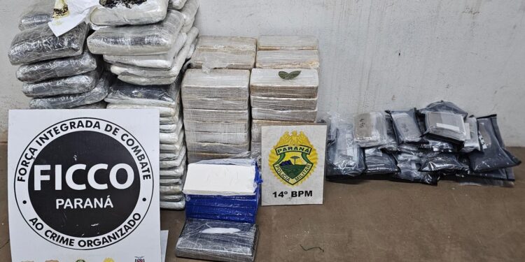 Operação da polícia resulta na apreensão de cocaína, haxixe e arma no bairro Três Lagoas