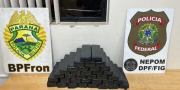 Santa Terezinha de Itaipu: BPFRON prende mulher com quase 23 kg de maconha em mala de ônibus