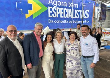 Carreta de oftalmologia começa a operar e permanece 60 dias em Foz do Iguaçu