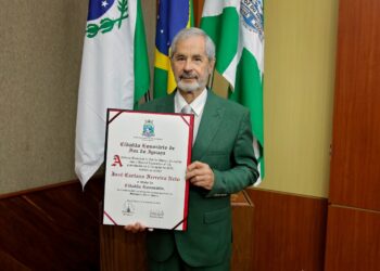 Câmara de Foz concede homenagem a José Caetano Ferreira Neto