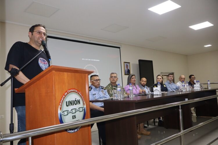 Ciudad del Este se prepara para a Black Friday 2025 e discute logística após abertura da nova ponte