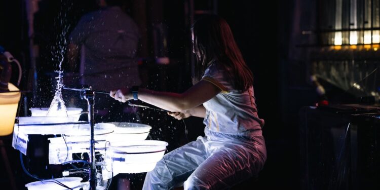 Parque Nacional do Iguaçu lança show de Natal que usa água como instrumento musical