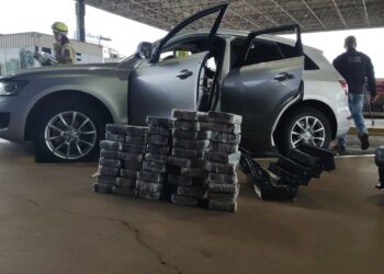 Fiscalização na Ponte da Amizade intercepta 62 kg de cocaína e mil canetas emagrecedoras