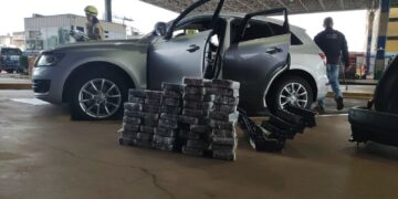 Fiscalização na Ponte da Amizade intercepta 62 kg de cocaína e mil canetas emagrecedoras