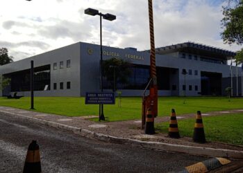 PF deflagra duas operações para desarticular organizações transnacionais de contrabando, lavagem de dinheiro e tráfico de armas